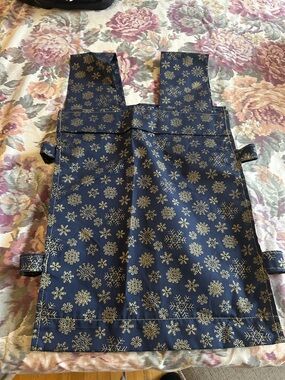 Unbranded Kids Navy Apron with Gold Snowflake Print